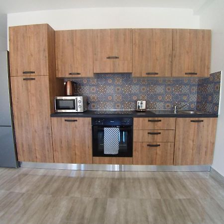 F7 Room 2, Private Bedroom Two Single Beds Shared Bathroom In Shared Flat Msida Buitenkant foto
